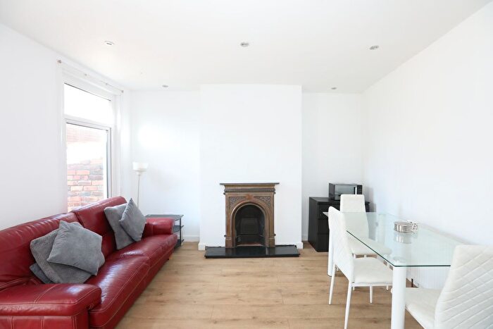 4 Bedroom Property To Rent In Harcourt Avenue, Bristol, BS5