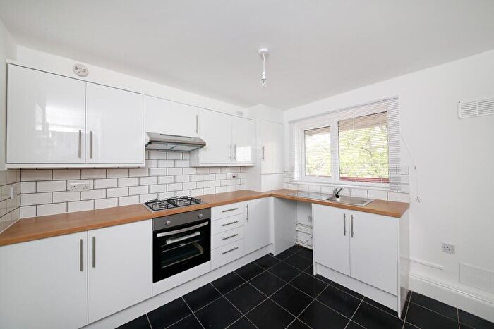 4 Bedroom Semi-Detached House To Rent In Eynsford House, Lovelinch Close, Peckham, London, SE15