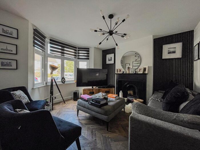 4 Bedroom Terraced House For Sale In Parrock Avenue, Gravesend, DA12