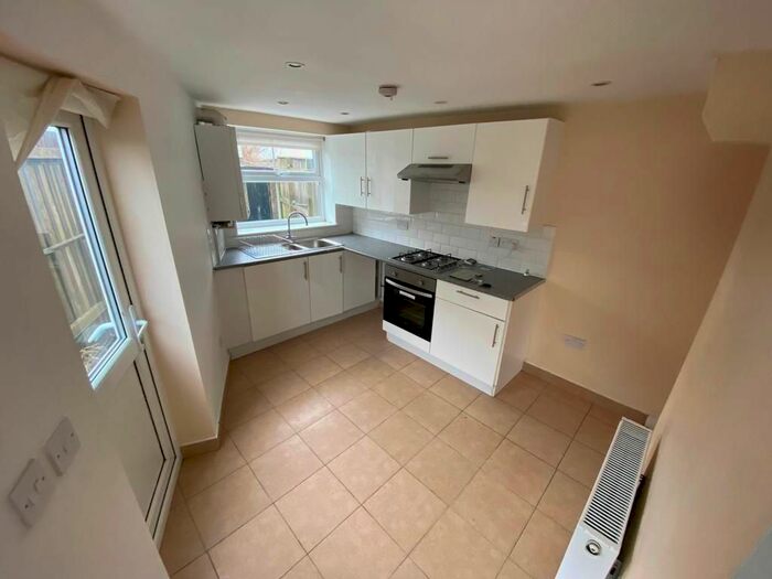 2 Bedroom Flat To Rent In Toft Hill, County Durham, DL14
