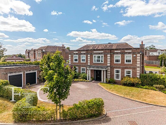 5 Bedroom Detached House For Sale In Canton Close, Goffs Oak, Hertfordshire, EN7