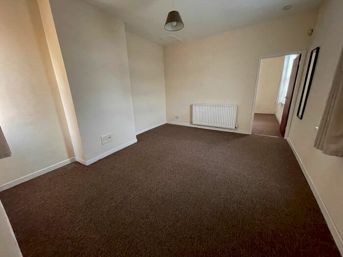 1 Bedroom Flat To Rent In Dudley Road, Blakenhall, Wolverhampton WV2