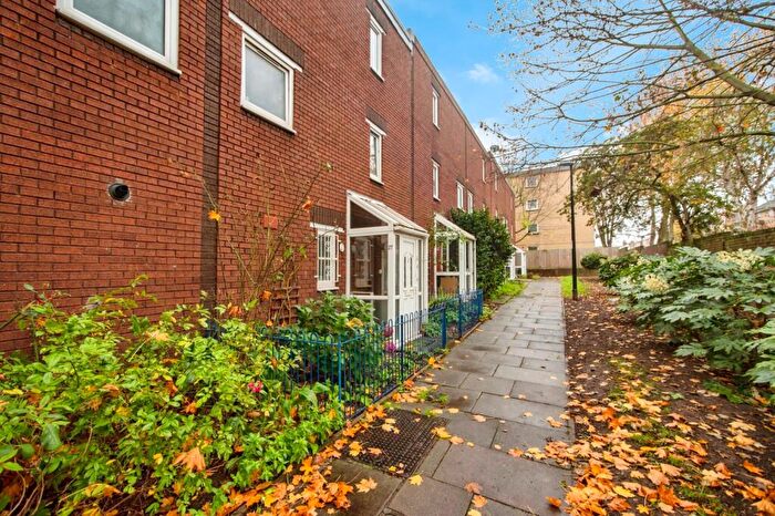 4 Bedroom Terraced House For Sale In Lausanne Road, London, SE15