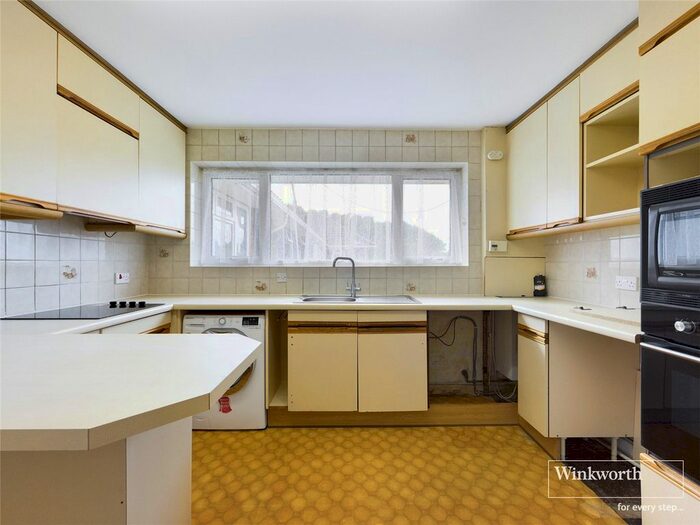 3 Bedroom Maisonette To Rent In Salmon Street, Kingsbury, London, NW9