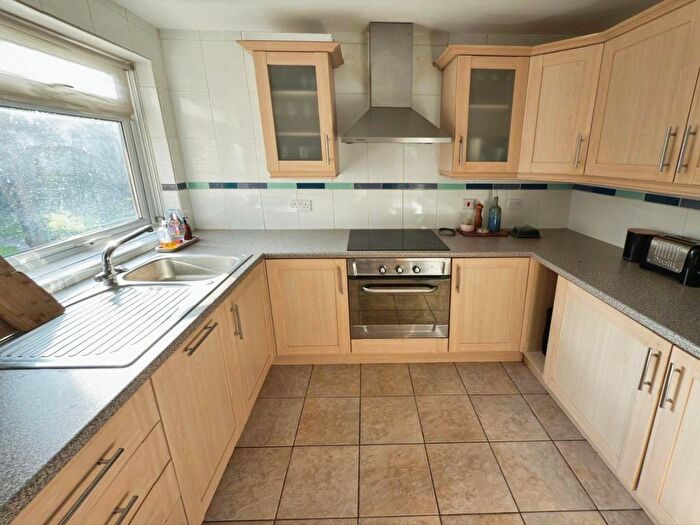 2 Bedroom Flat To Rent In Addiscombe Road, Croydon, CR0