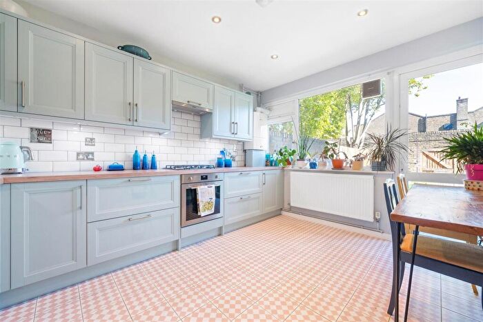 3 Bedroom Flat For Sale In William Brown Court, Norwood Road, SE27