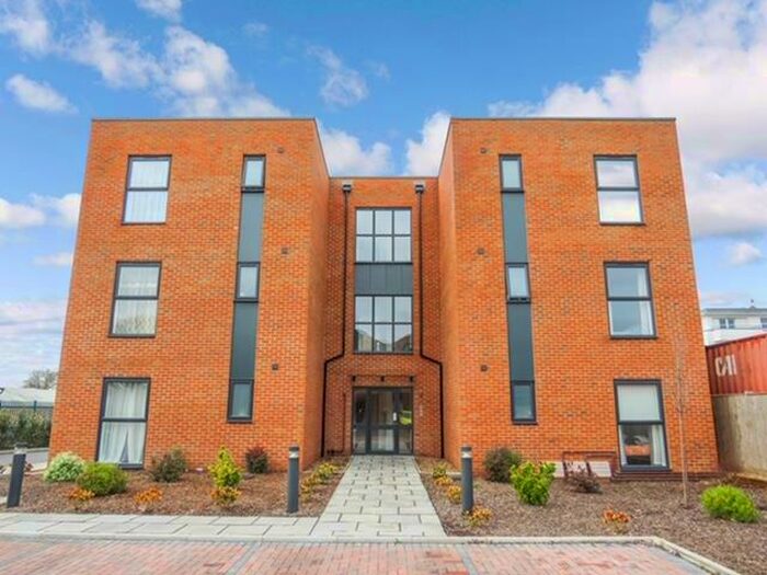 2 Bedroom Apartment To Rent In Victoria Road, Burgess Hill, RH15
