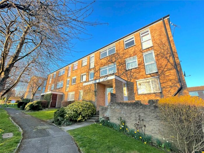 2 Bedroom Apartment To Rent In Friars Wood, Pixton Way, Croydon, Surrey, CR0