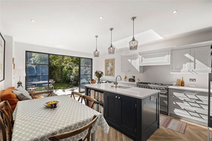4 Bedroom Detached House For Sale In Cicada Road, SW18