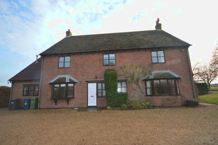 4 Bedroom Detached House To Rent In Oundle Road, Chesterton, PE7