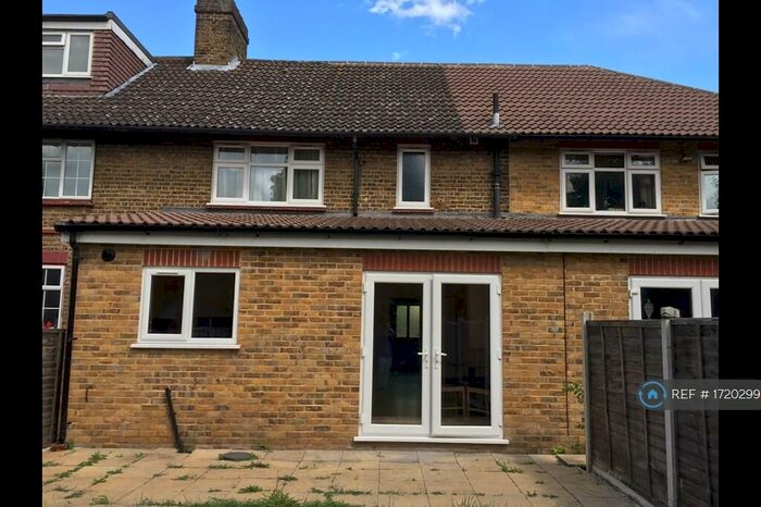 4 Bedroom Terraced House To Rent In Lionel Gardens, London, SE9