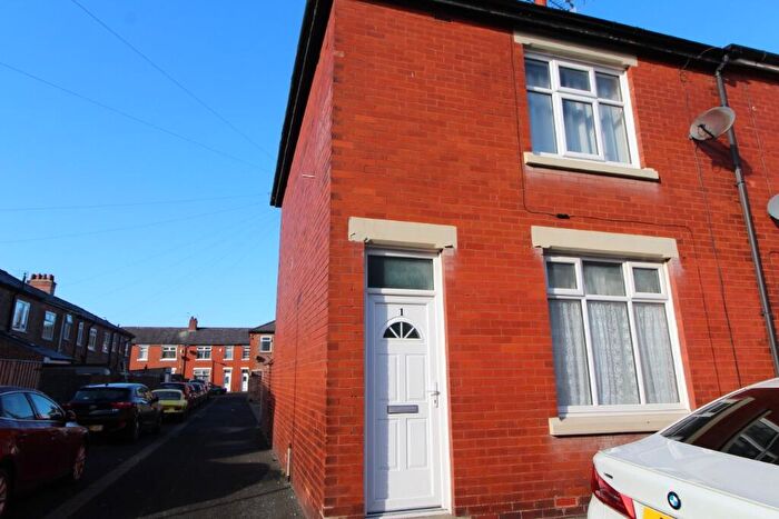 3 Bedroom End Of Terrace House To Rent In Boundary Road, Fulwood, PR2