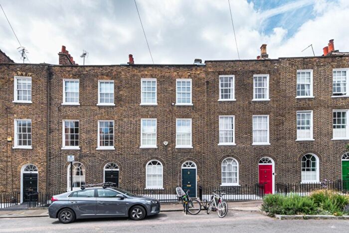 3 Bedroom Terraced House For Sale In Charlton Place, Angel, N1