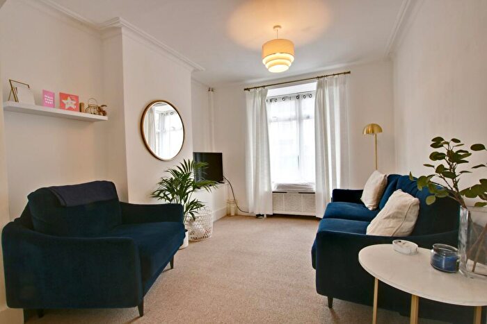 2 Bedroom Semi-Detached House To Rent In Recreation Road, Shortlands, Bromley, BR2