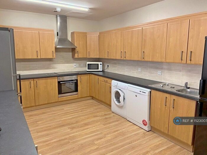 6 Bedroom Flat To Rent In Classic House, Bristol, BS1