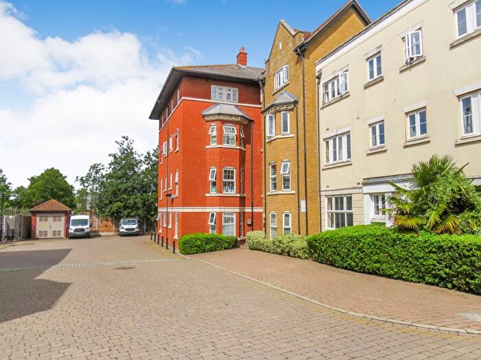 2 Bedroom Flat To Rent In Rocheforte House, Roche Close, Rochford, SS4