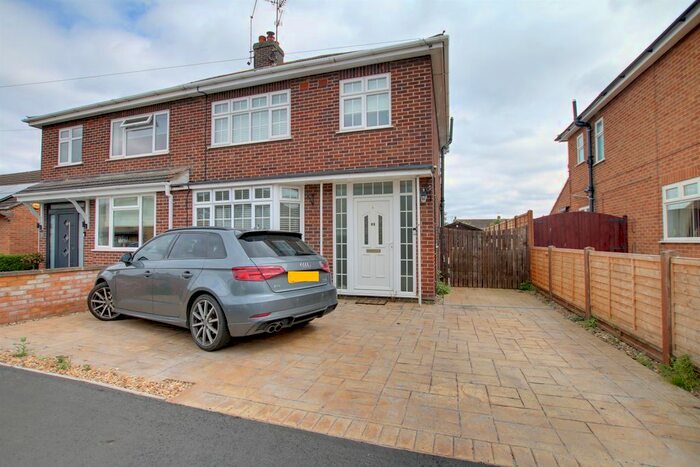 3 Bedroom Semi-Detached House To Rent In Green Street, March, PE15