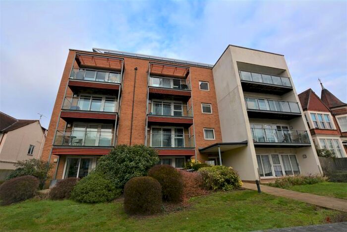2 Bedroom Flat To Rent In Southchurch Road, Southend-On-Sea SS1