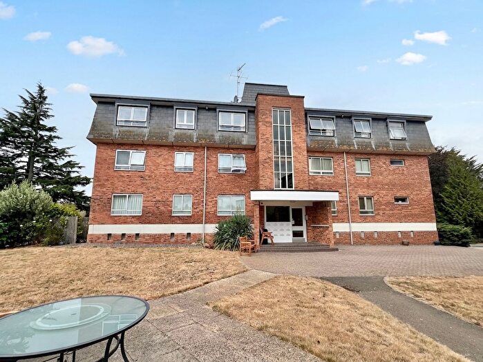 2 Bedroom Flat For Sale In Compass Rise, Taunton, TA1