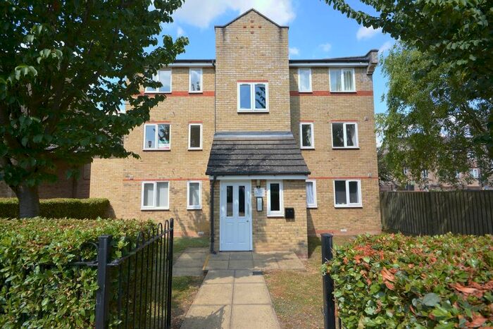 1 Bedroom Flat To Rent In Parkinson Drive, Chelmsford, CM1