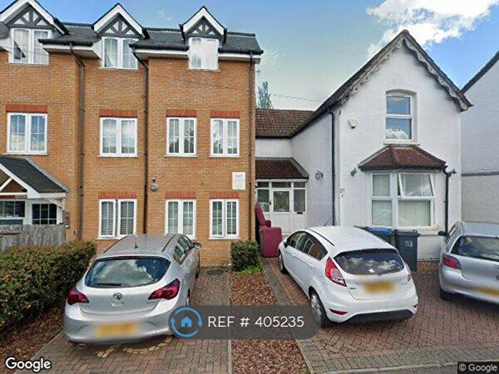 3 Bedroom Semi-Detached House To Rent In St. Peters Street, South Croydon, CR2