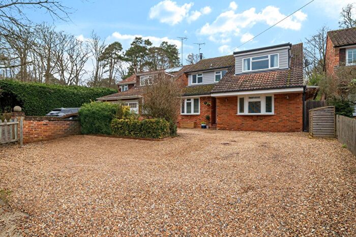 4 Bedroom Detached House For Sale In Dell Road, Wokingham, RG40