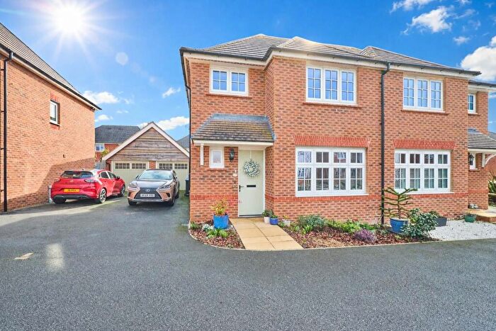 3 Bedroom Semi Detached House For Sale In Passchendaele Drive, Burbage, Hinckley, LE10