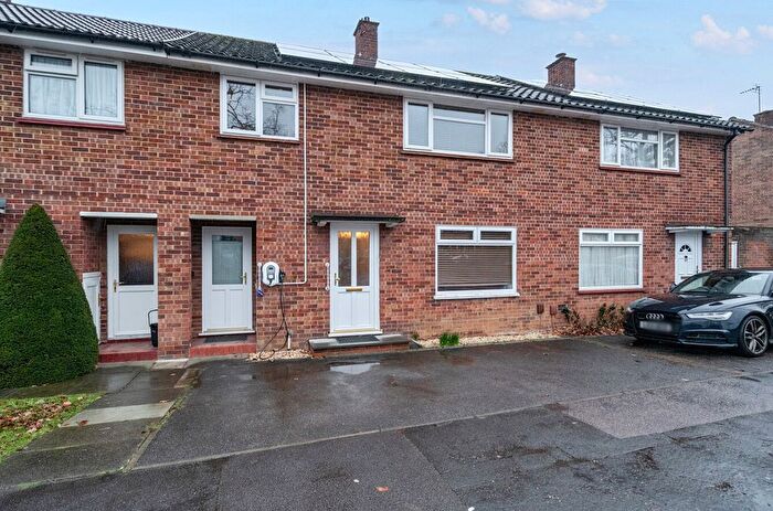 3 Bedroom Terraced House For Sale In Priestwood Avenue, Bracknell, Berkshire, RG42