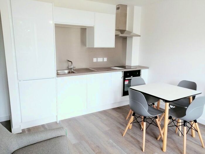1 Bedroom Flat To Rent In - Talbot Road, Old Trafford, Manchester, M16