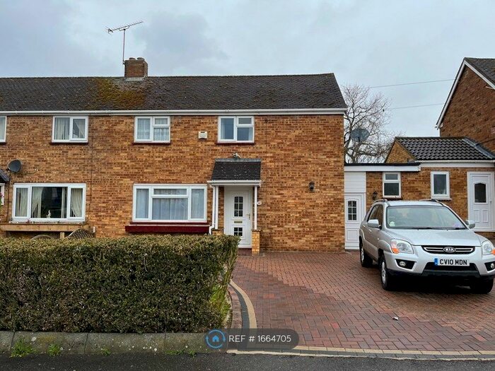 2 Bedroom Semi-Detached House To Rent In Warwick Road, Bletchley, Milton Keynes, MK3