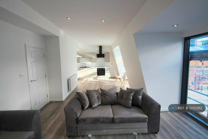 2 Bedroom Flat To Rent In Irwell Chambers, Liverpool, L3