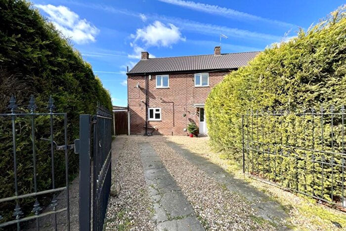 3 Bedroom Semi Detached House For Sale In Worral Avenue, Treeton, Rotherham, S60