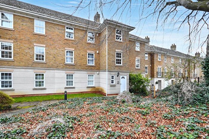 2 Bedroom Flat To Rent In Scholars Court, Derngate, NN1