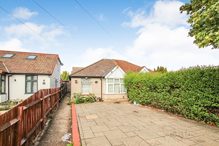 2 Bedroom Bungalow For Sale In Pinkwell Avenue, Hayes, UB3