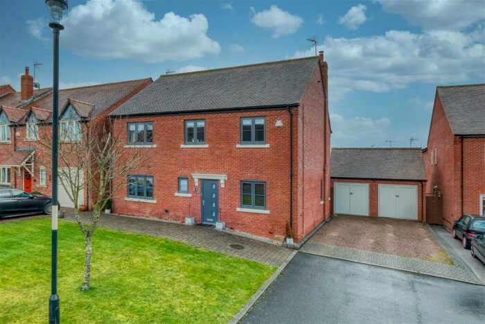 5 Bedroom Detached House For Sale In Turton Gardens, Feckenham, B96