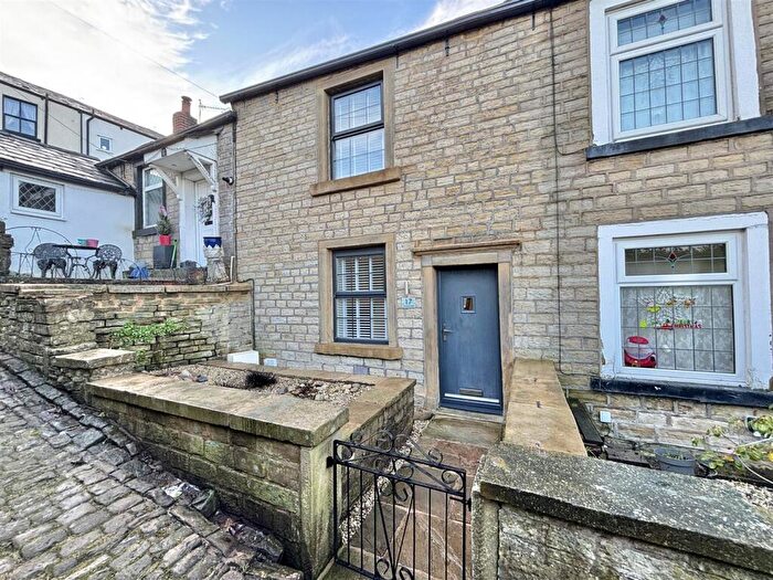 2 Bedroom Cottage To Rent In Chapel Walk, Stalybridge, Manchester, SK15