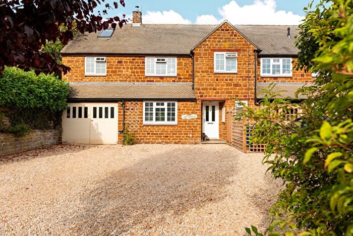3 Bedroom Semi Detached House For Sale In Adderbury, Oxfordshire, OX17