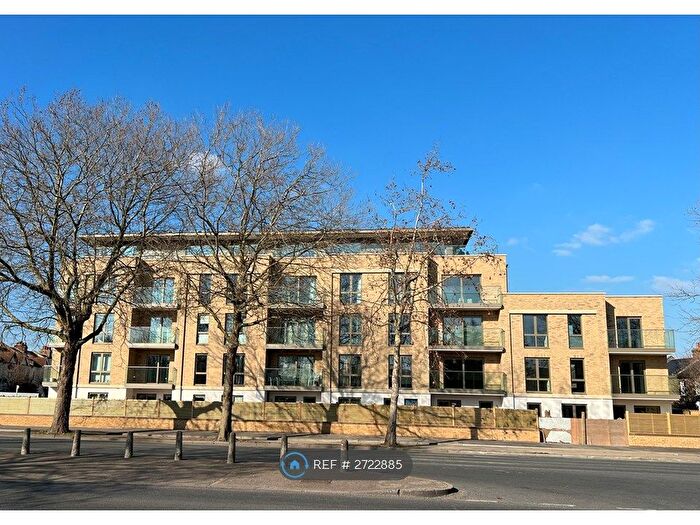 3 Bedroom Flat To Rent In Edna Road, London, SW20