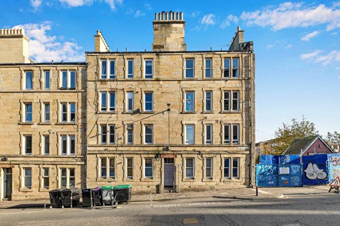 1 Bedroom Flat For Sale In / Yeaman Place, Polwarth, Edinburgh, EH11