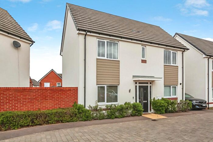 3 Bedroom Detached House For Sale In Hughes Close, Rugby, CV21