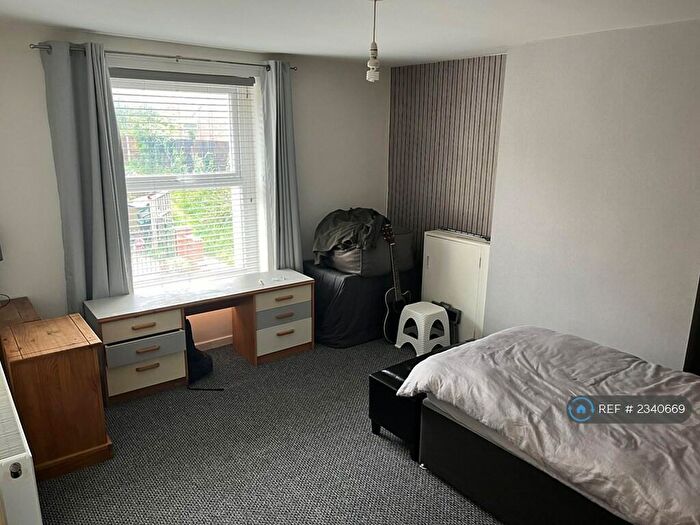 1 Bedroom Flat To Rent In Bamford Street, Littleborough, OL15