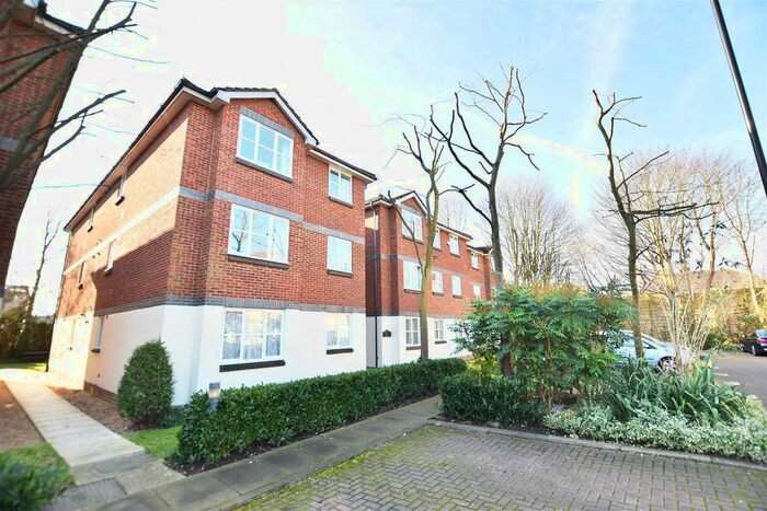 1 Bedroom Flat To Rent In Malting Way, Isleworth, TW7