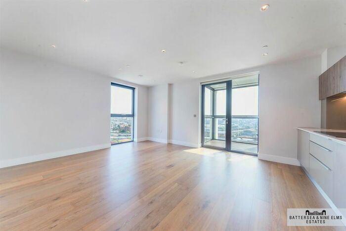 2 Bedroom Flat To Rent In St. Josephs Street, London, SW8