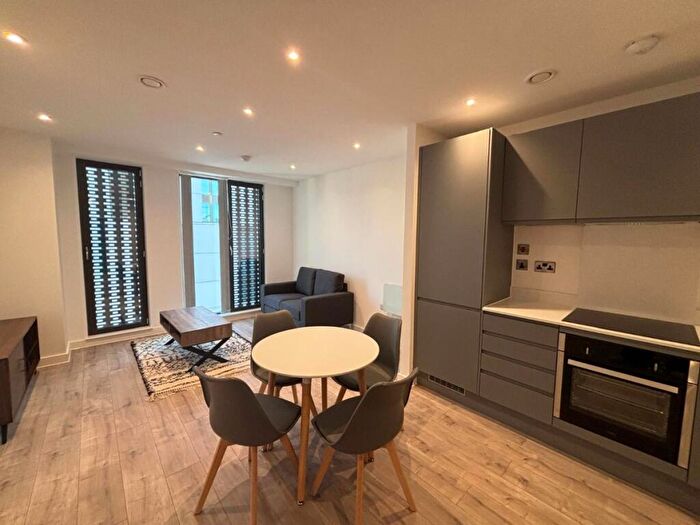 2 Bedroom Apartment To Rent In Victoria House, Great Ancoats Street, M4