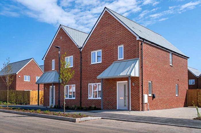 3 Bedroom Semi-Detached House For Sale In Summer Link, Fitzalan Road, Littlehampton, BN17