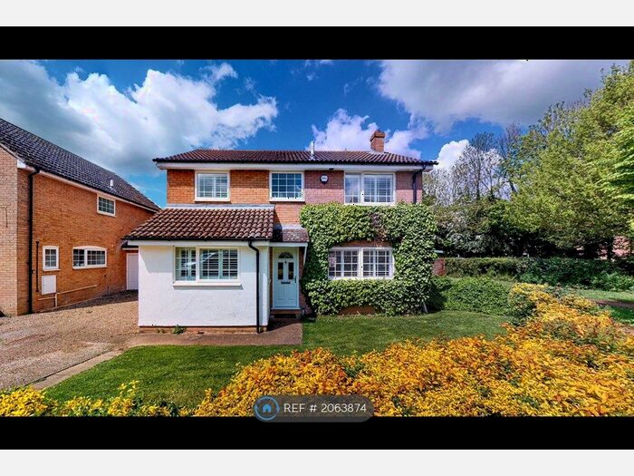4 Bedroom Detached House To Rent In Seven Acres, Longfield, Kent, DA3