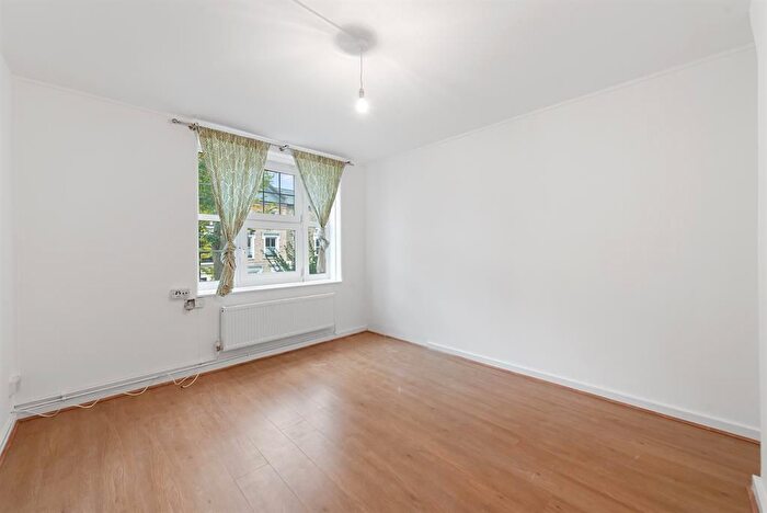 1 Bedroom Flat For Sale In Lordship Road, London, N16