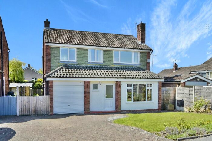 3 Bedroom Detached House To Rent In Walton Drive, Marple, Stockport, Greater Manchester, SK6