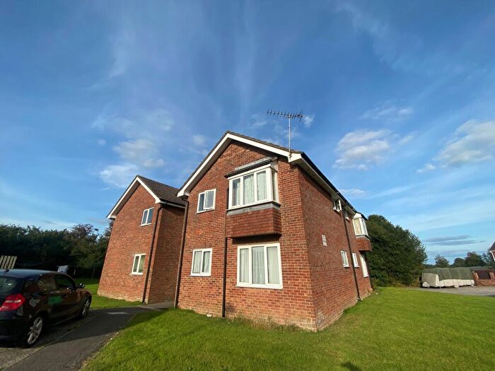 1 Bedroom Flat To Rent In Blackmore Road, Shaftesbury, Dorset, SP7