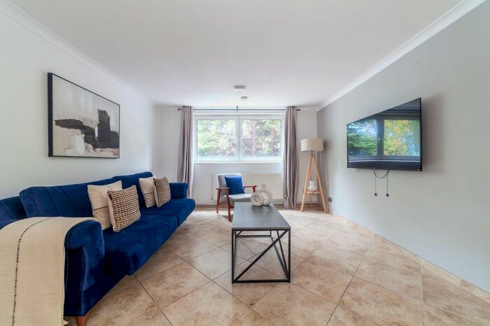 1 Bedroom Flat To Rent In Annesley Walk, London, N19